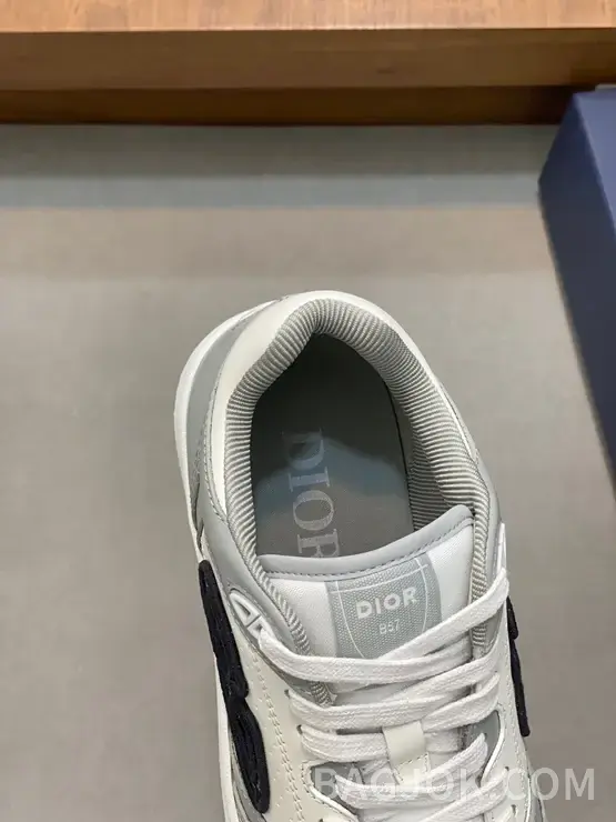 디올 디올 B57 로우탑 스니커즈 상세 이미지