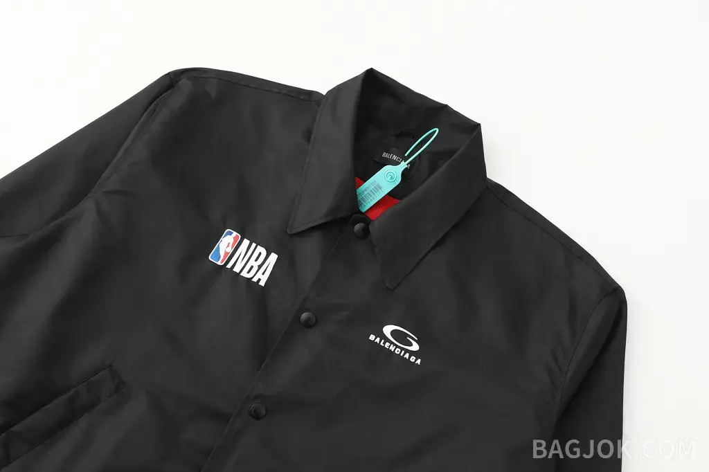발렌시아가 BALENCIAGA NBA 코치 재킷 상세 이미지