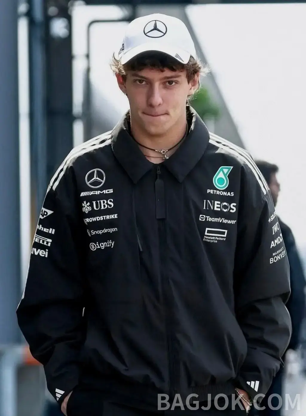 아디다스 ADIDAS x Mercedes-AMG PETRONAS F1 Team 재킷 상세 이미지