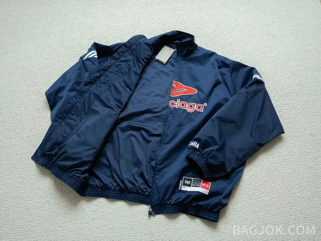 발렌시아가 BALENCIAGA Big Logo Windbreaker Jacket 상세 이미지