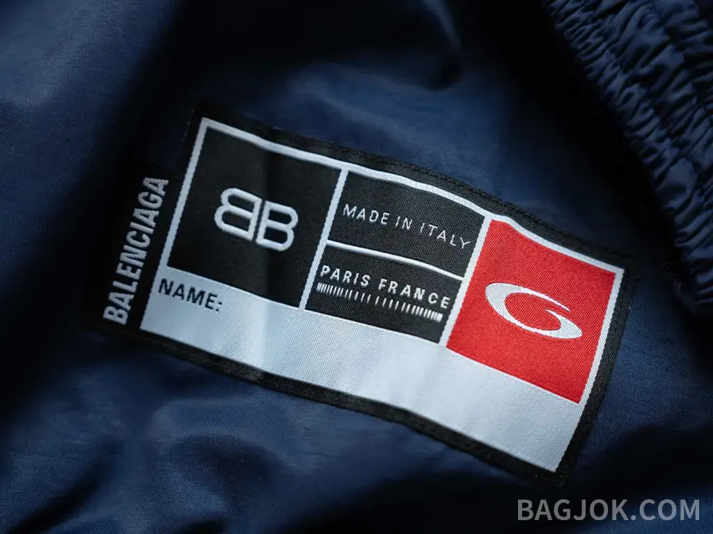 발렌시아가 BALENCIAGA Big Logo Windbreaker Jacket 상세 이미지