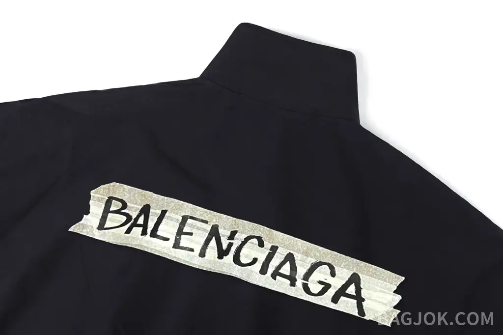 발렌시아가 BALENCIAGA 테이프 로고 집업 자켓 상세 이미지