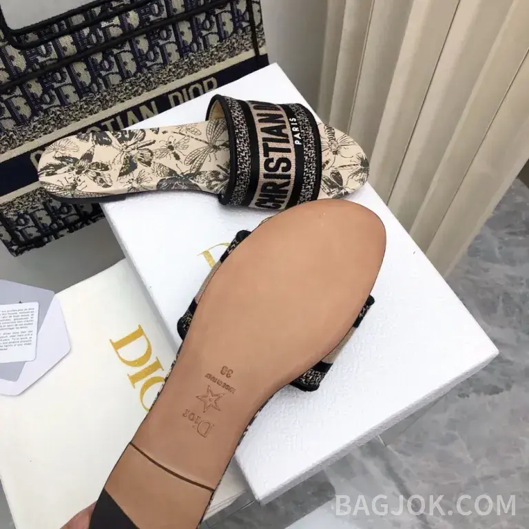 디올 디올 디웨이 (DWAY) 슬리퍼 25SS 상세 이미지