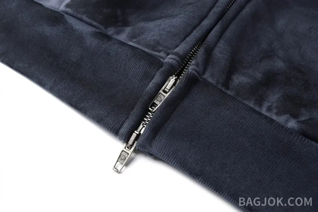 발렌시아가 BALENCIAGA 25SS 워시드 페인팅 후드 집업 상세 이미지