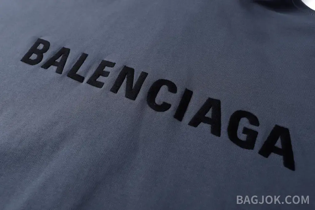 발렌시아가 BALENCIAGA 25SS 워시드 페인팅 후드 집업 상세 이미지