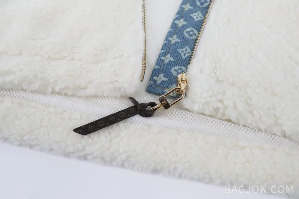 루이비통 LOUIS VUITTON 쉐르파 플리스 후드 집업 상세 이미지