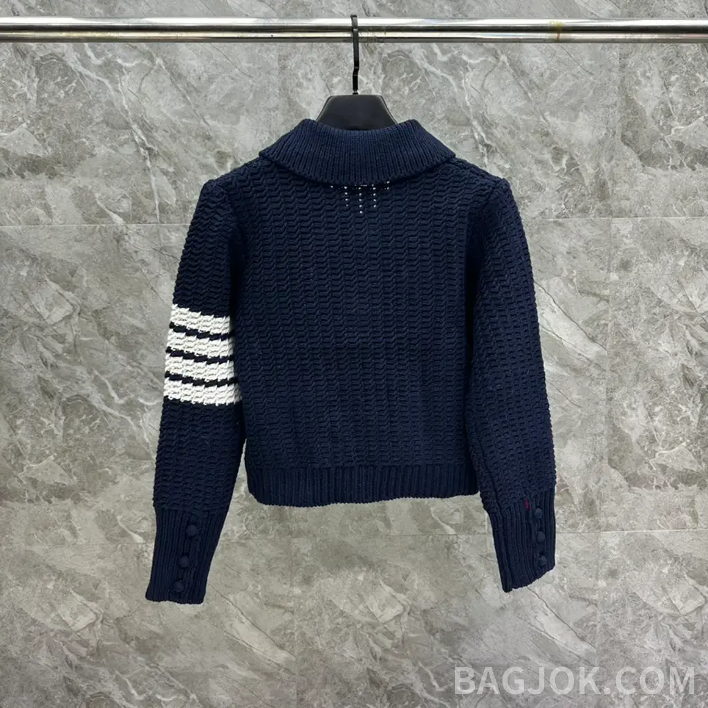 톰브라운 THOM BROWNE 시그니처 4바 크롭 니트 가디건 상세 이미지