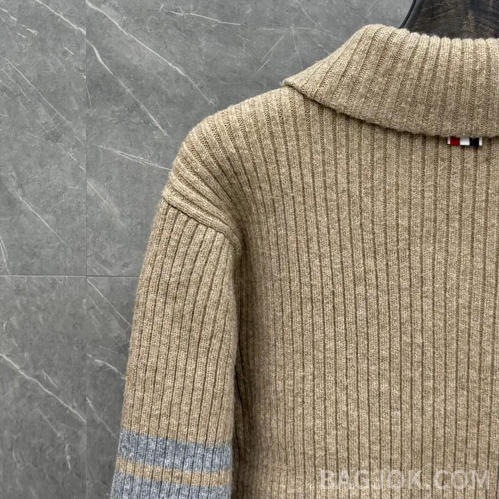 톰브라운 THOM BROWNE 리브드 울 크롭 가디건 상세 이미지