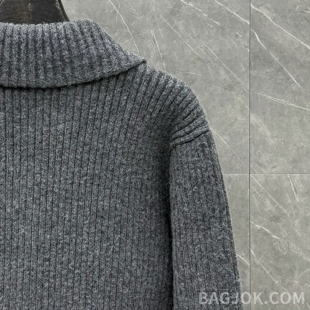톰브라운 THOM BROWNE 리브드 울 크롭 가디건 상세 이미지