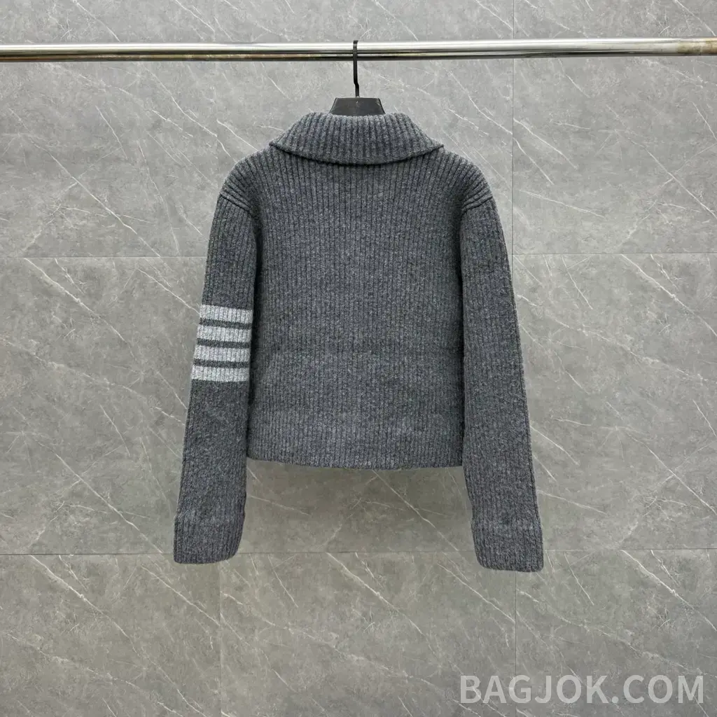 톰브라운 THOM BROWNE 리브드 울 크롭 가디건 상세 이미지