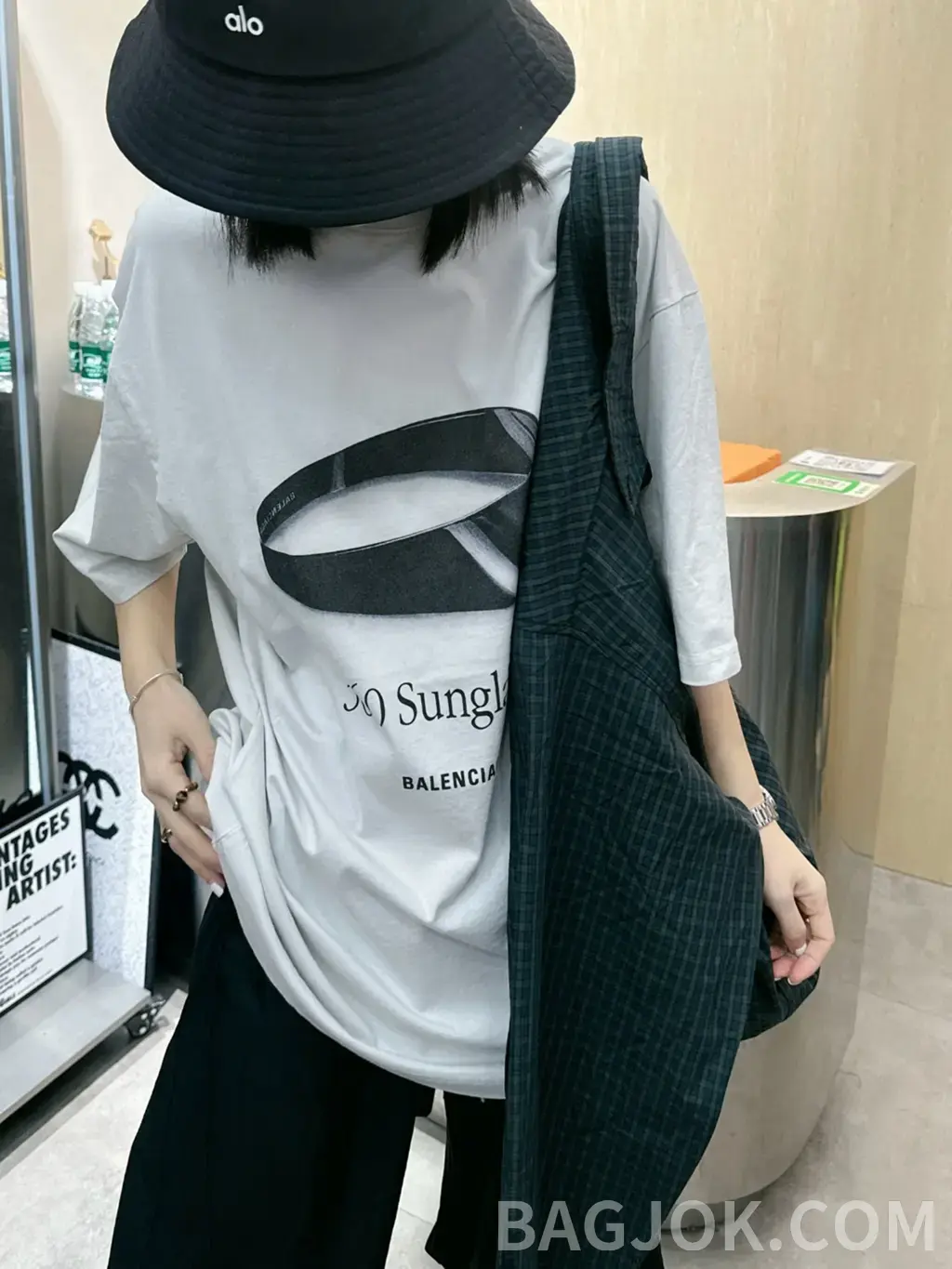 발렌시아가 BALENCIAGA 360 Sunglasses 오버사이즈 티셔츠 상세 이미지