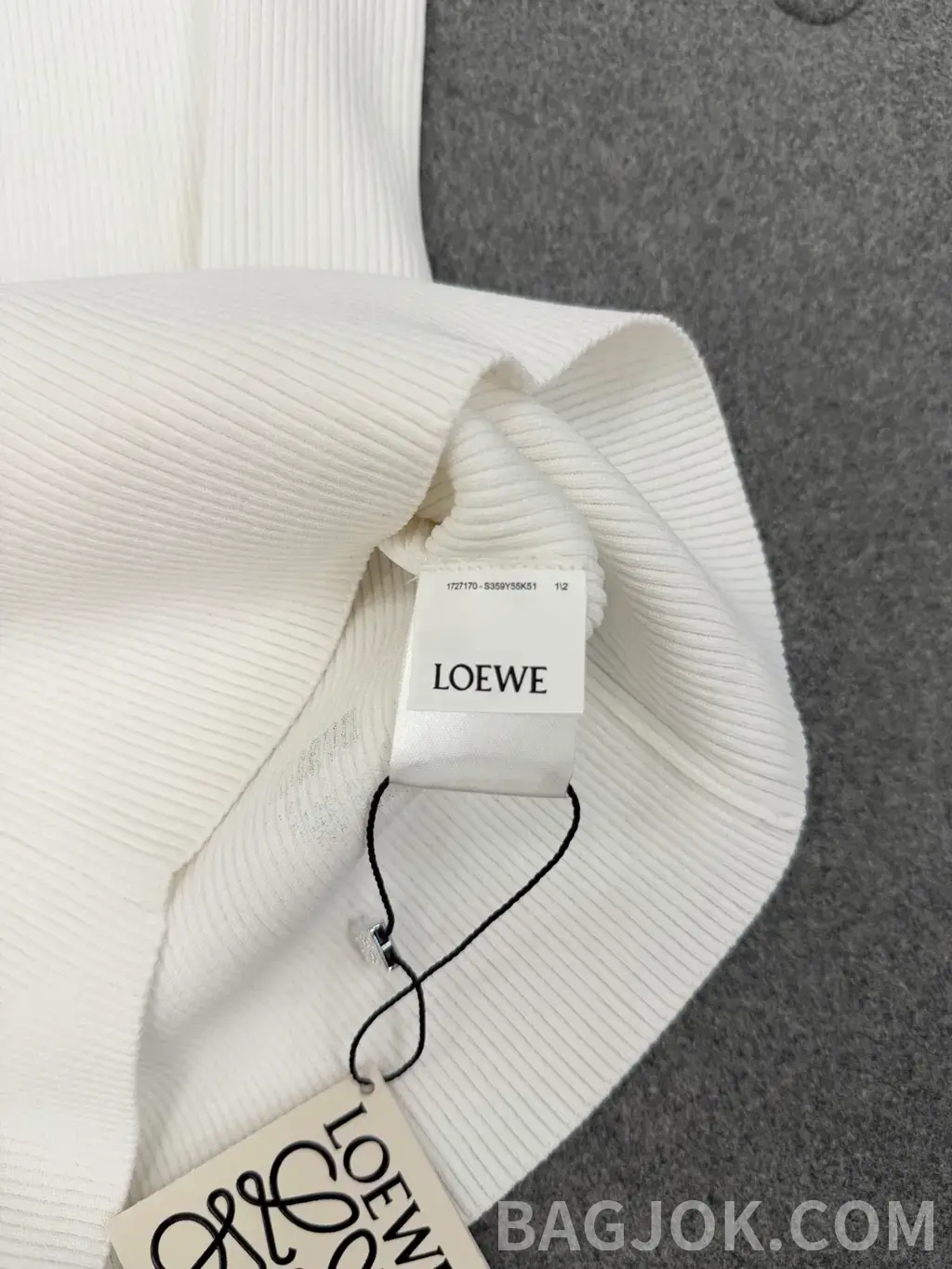 로에베 LOEWE 아나그램 자수 립 탱크탑 상세 이미지