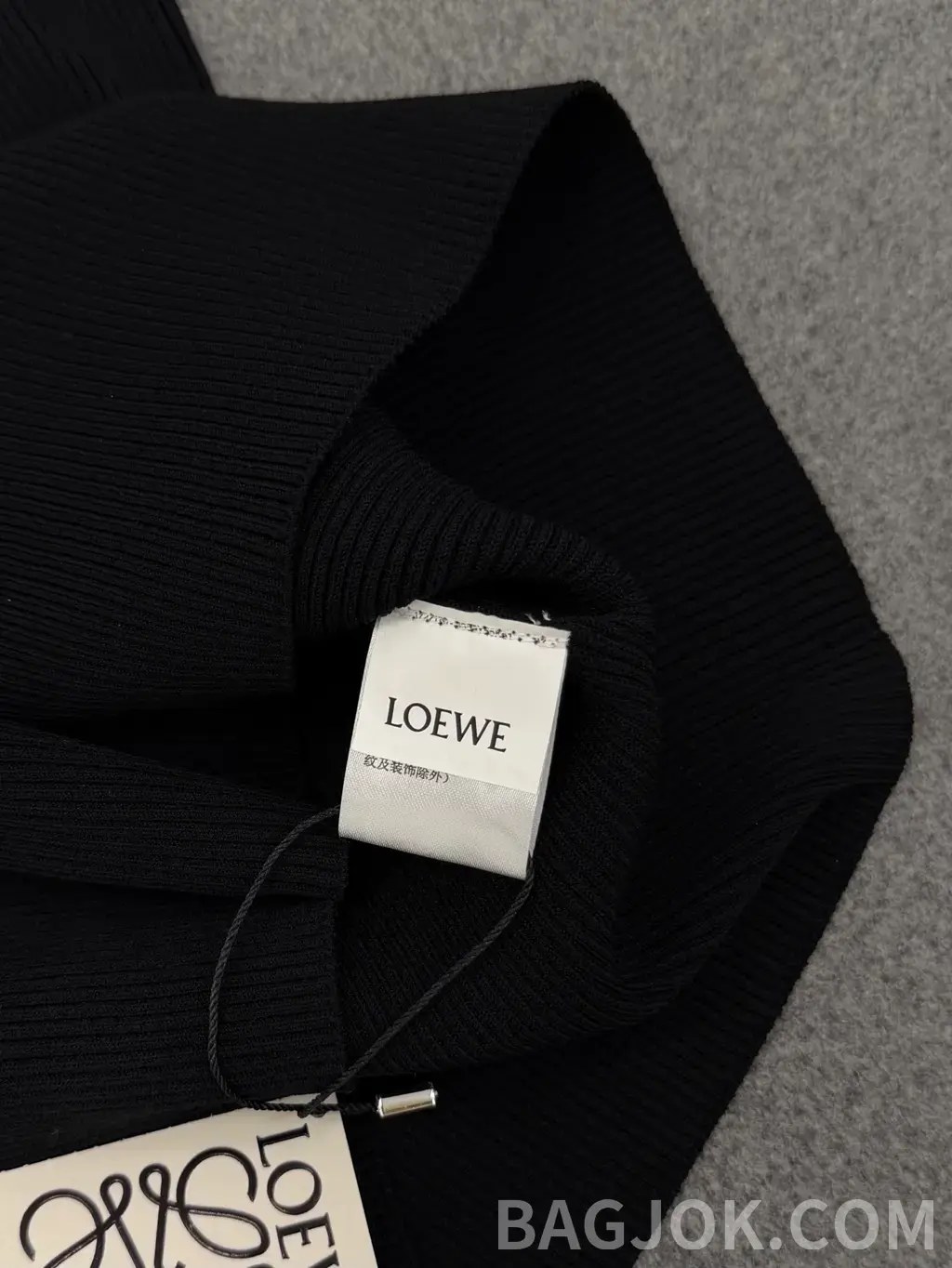 로에베 LOEWE 아나그램 자수 립 탱크탑 상세 이미지