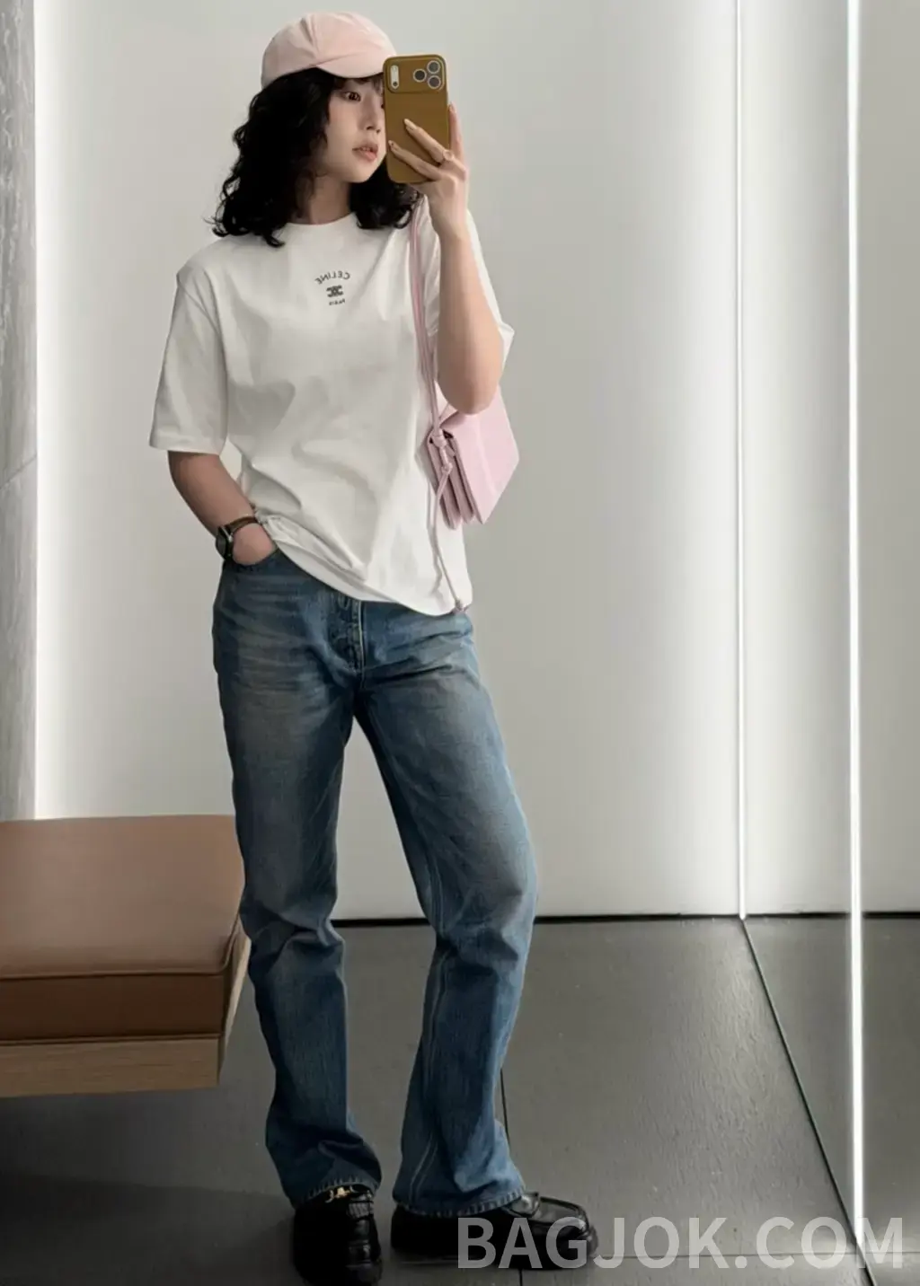 셀린느 CELINE 트리옴프 자수 오버핏 반팔 티셔츠 상세 이미지