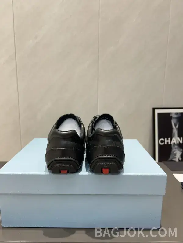 프라다 프라다 스니커즈 25SS 상세 이미지