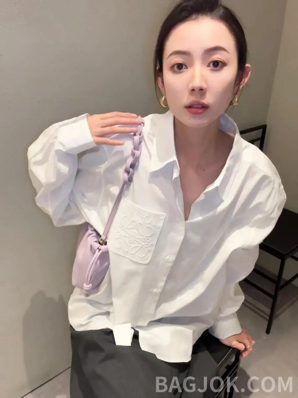 로에베 LOEWE 아나그램 자수 코튼 셔츠 상세 이미지