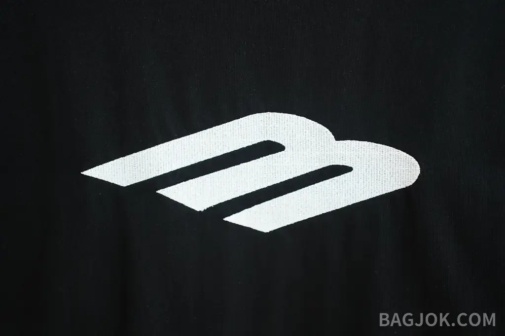 발렌시아가 BALENCIAGA M 로고 오버핏 크루넥 반팔 티셔츠 상세 이미지
