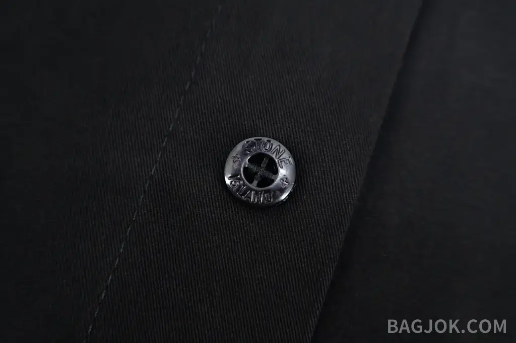 스톤아일랜드 STONE ISLAND 컴퍼스 로고 워크웨어 쇼츠leeve 셔츠 상세 이미지