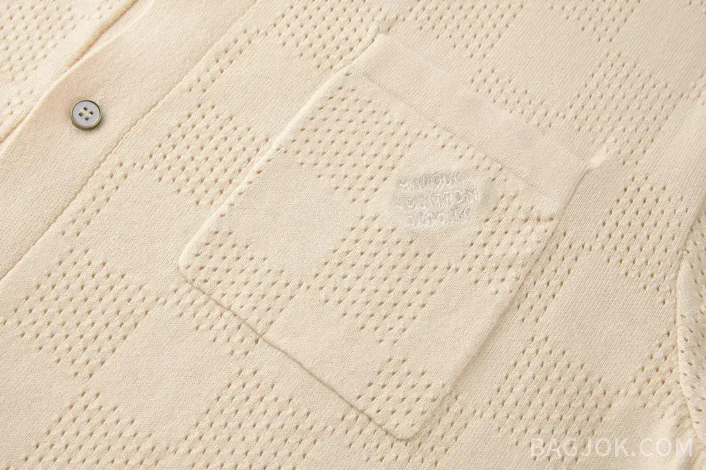 루이비통 LOUIS VUITTON 체크 오픈워크 니트 반팔 폴로 셔츠 상세 이미지