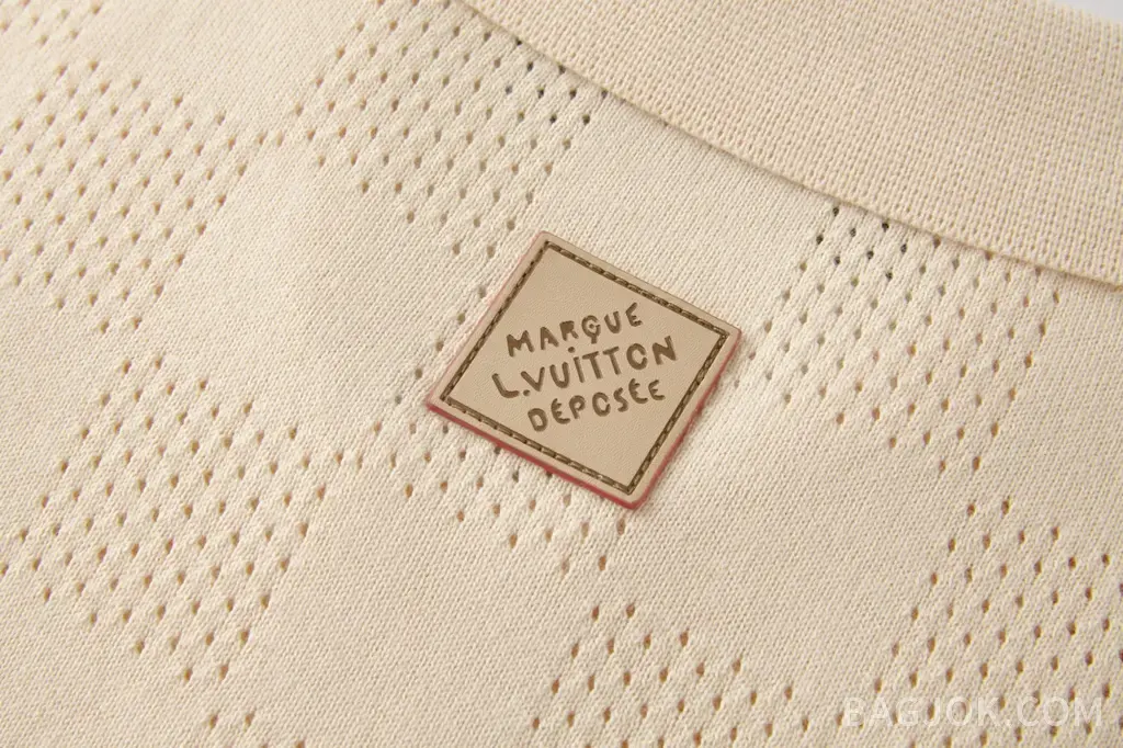 루이비통 LOUIS VUITTON 체크 오픈워크 니트 반팔 폴로 셔츠 상세 이미지