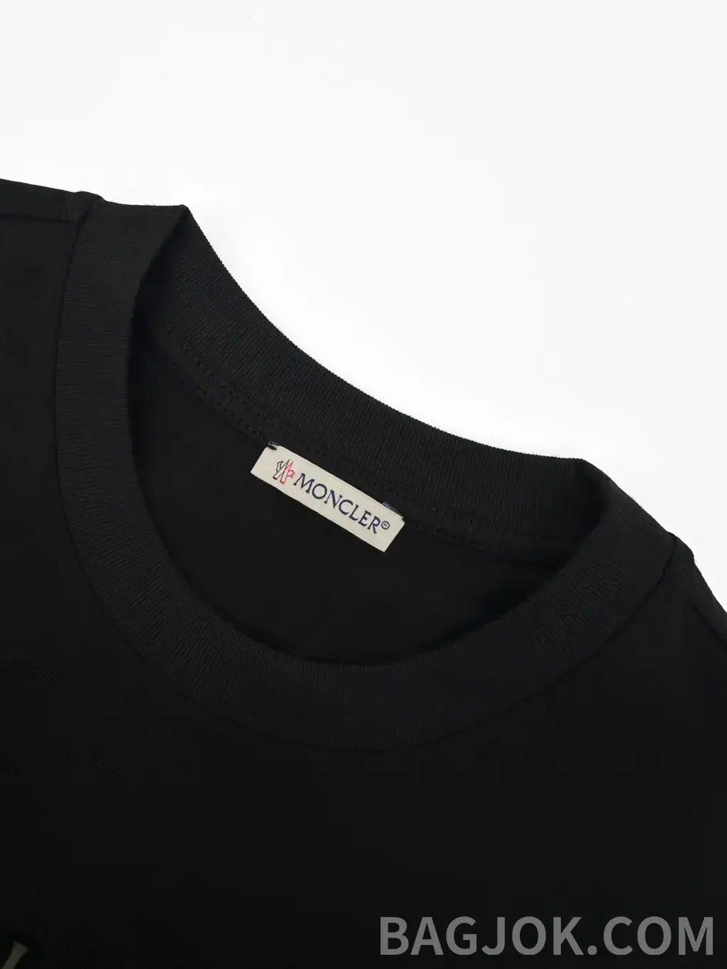 몽클레어 MONCLER 시그니처 로고 반팔 티셔츠 상세 이미지