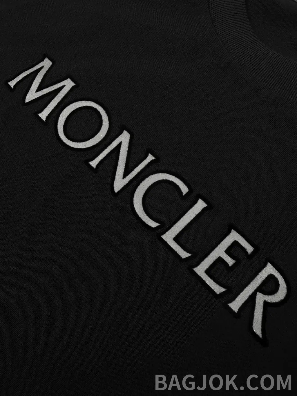 몽클레어 MONCLER 시그니처 로고 반팔 티셔츠 상세 이미지