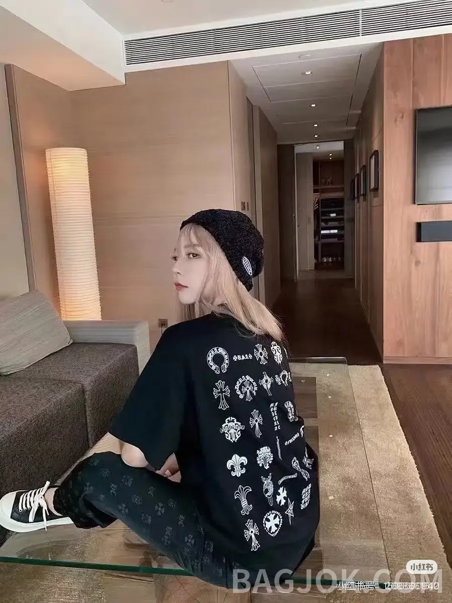 크롬하츠 CHROME HEARTS 올오버 프린트 그래픽 반팔 티셔츠 상세 이미지