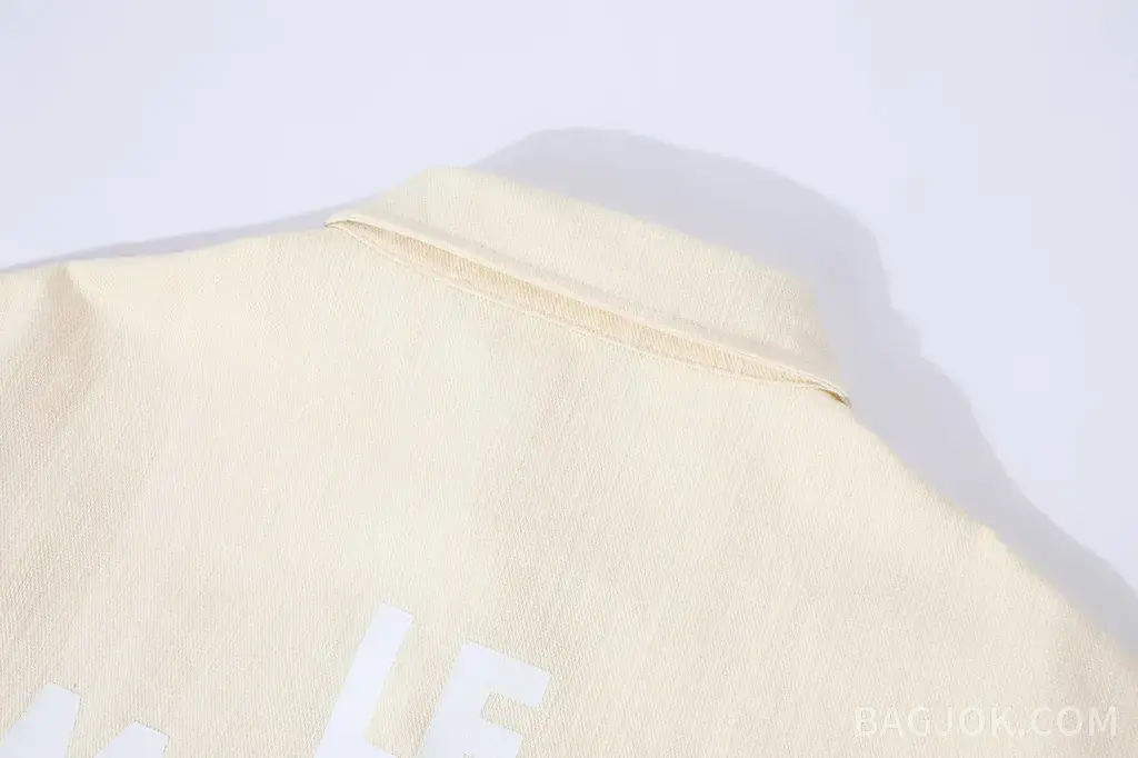 루이비통 LOUIS VUITTON "LE MONDE EST À VOUS" 린넨 반팔 셔츠 상세 이미지