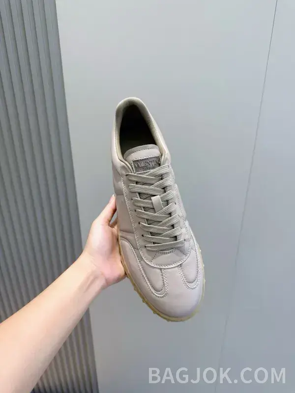 발렌티노 발렌티노 업빌리지 로우탑 스니커즈 상세 이미지