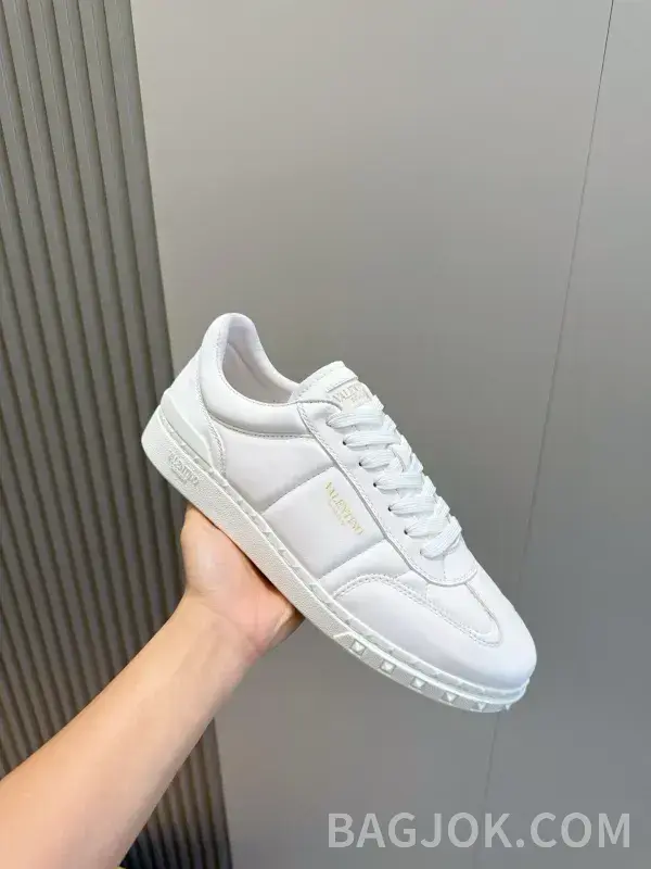 발렌티노 발렌티노 업빌리지 로우탑 스니커즈 상세 이미지