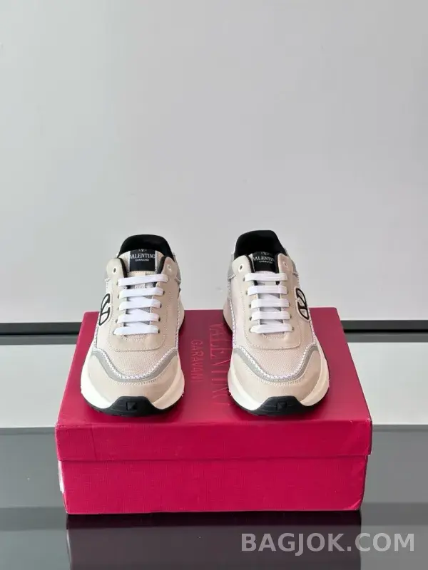 발렌티노 발렌티노 스니커즈 25SS 상세 이미지