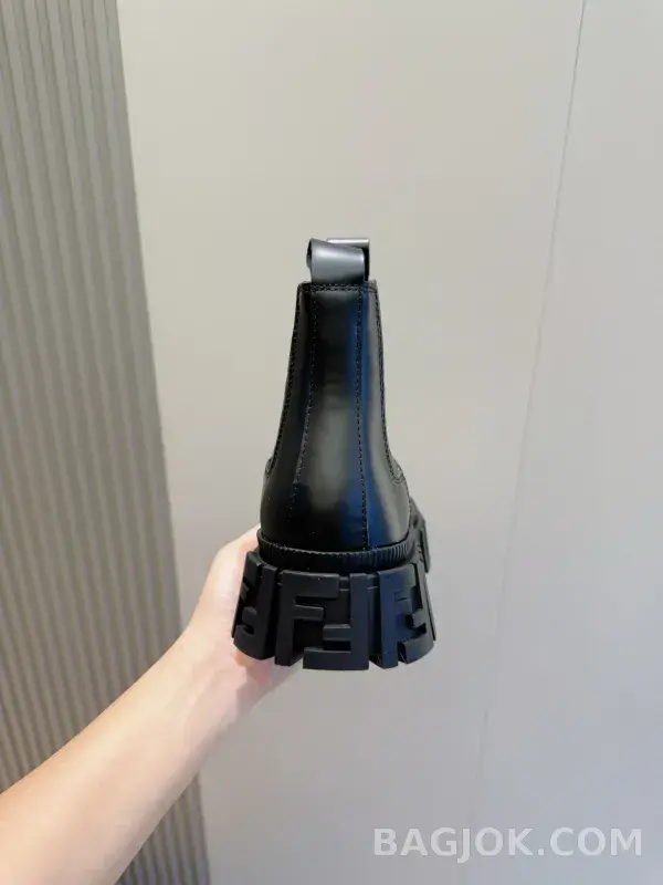 펜디 펜디 FF 로고 디테일 첼시 부츠 상세 이미지