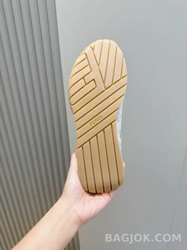 펜디 펜디 웨이브 펄스 스니커즈 상세 이미지