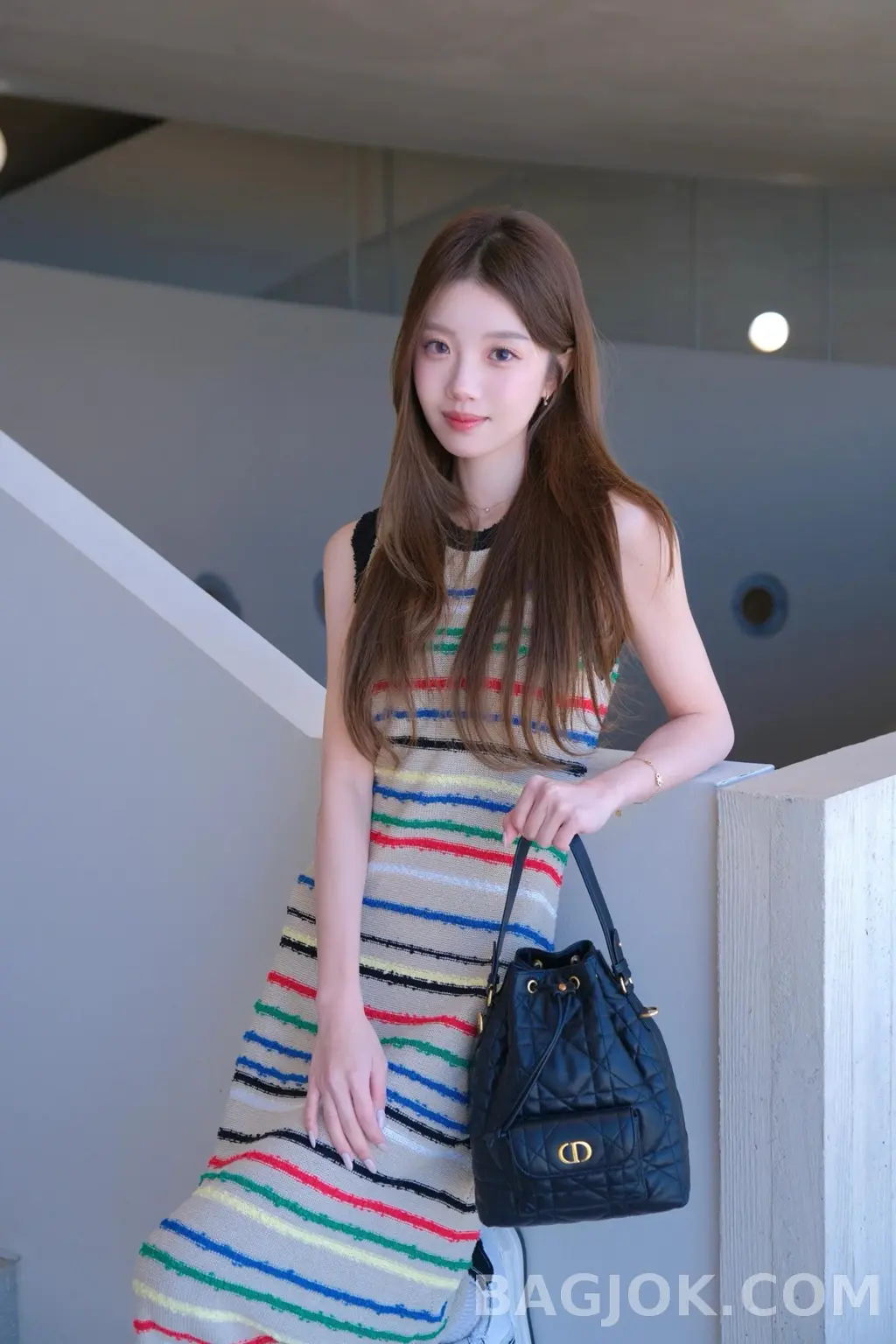 디올 디올 카로 스몰 버킷백 상세 이미지