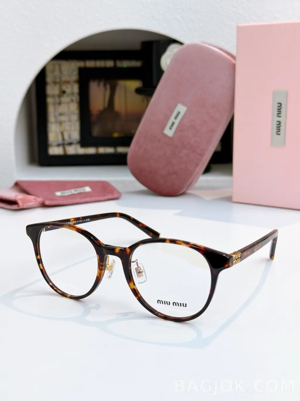 미우미우 MIU MIU Round Cat-Eye 안경 상세 이미지