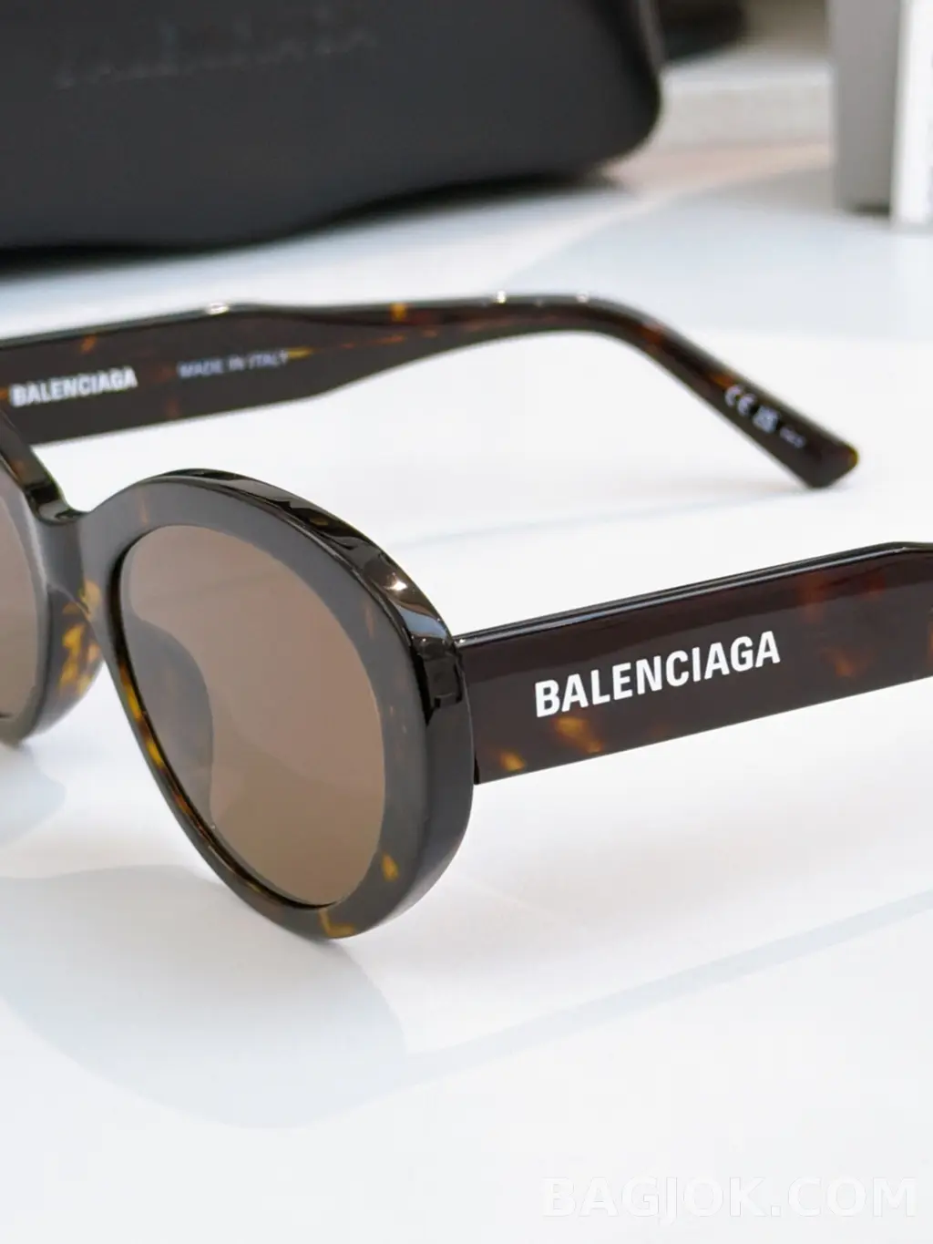 발렌시아가 BALENCIAGA Oval Cat-Eye Sunglasses 상세 이미지