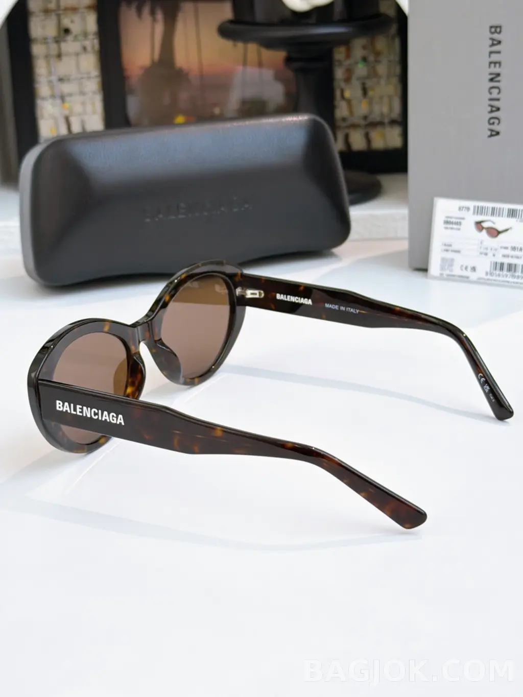발렌시아가 BALENCIAGA Oval Cat-Eye Sunglasses 상세 이미지