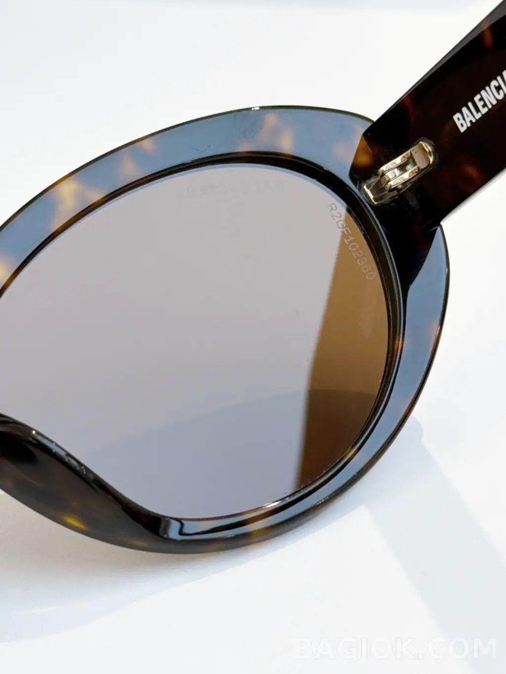 발렌시아가 BALENCIAGA Oval Cat-Eye Sunglasses 상세 이미지