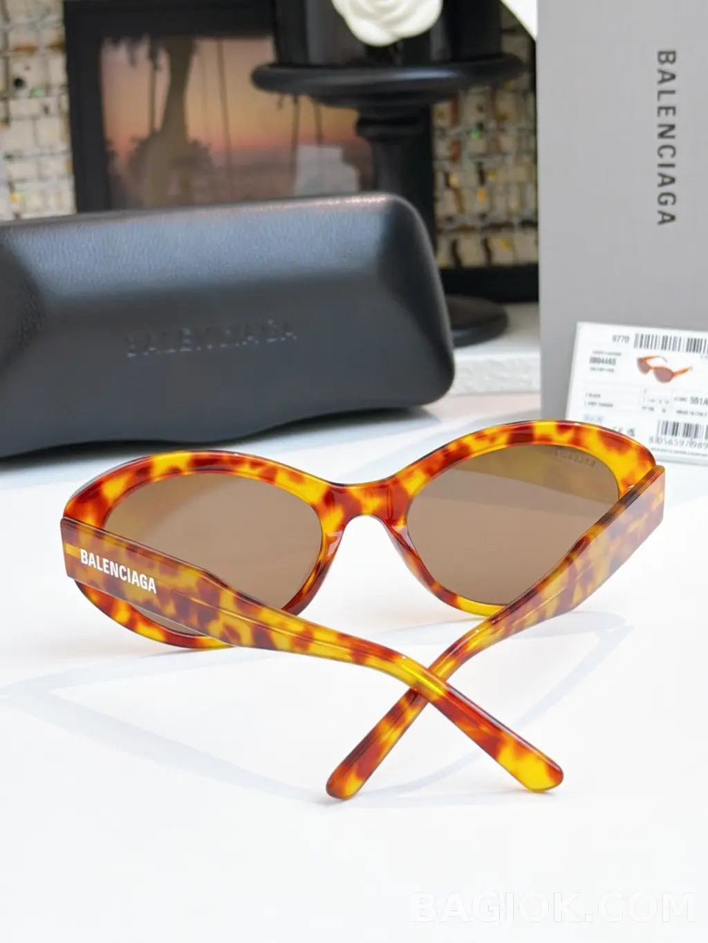 발렌시아가 BALENCIAGA Oval Cat-Eye Sunglasses 상세 이미지