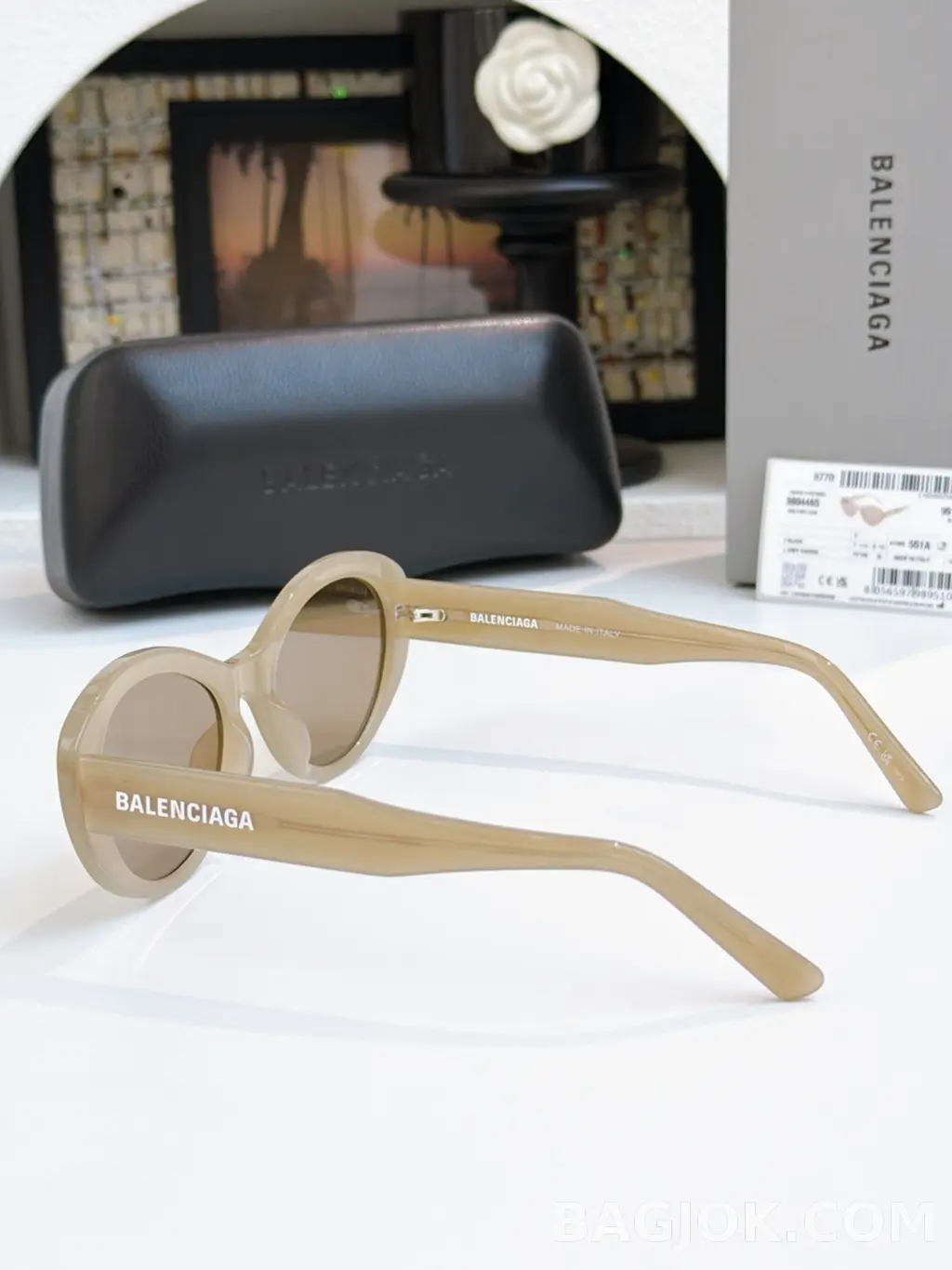 발렌시아가 BALENCIAGA Oval Cat-Eye Sunglasses 상세 이미지