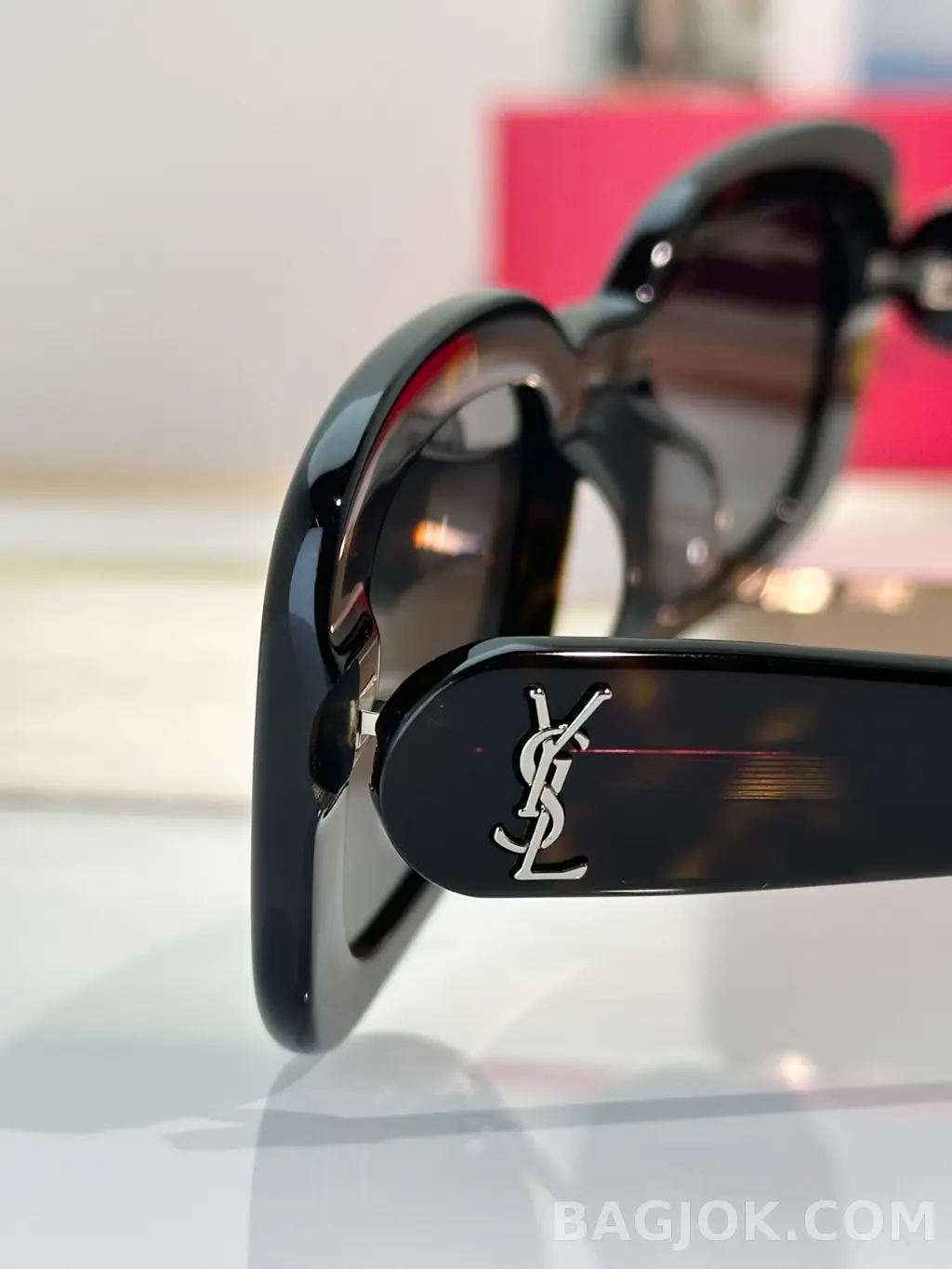 생로랑 SAINT LAURENT Rectangular Tortoise Sunglasses 상세 이미지