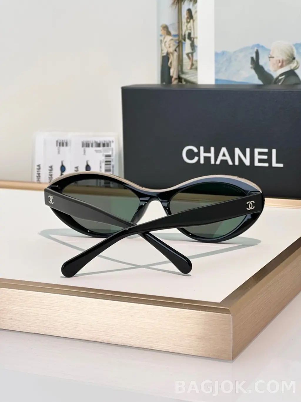 샤넬 CHANEL Cat-Eye Lettering Sunglasses 상세 이미지