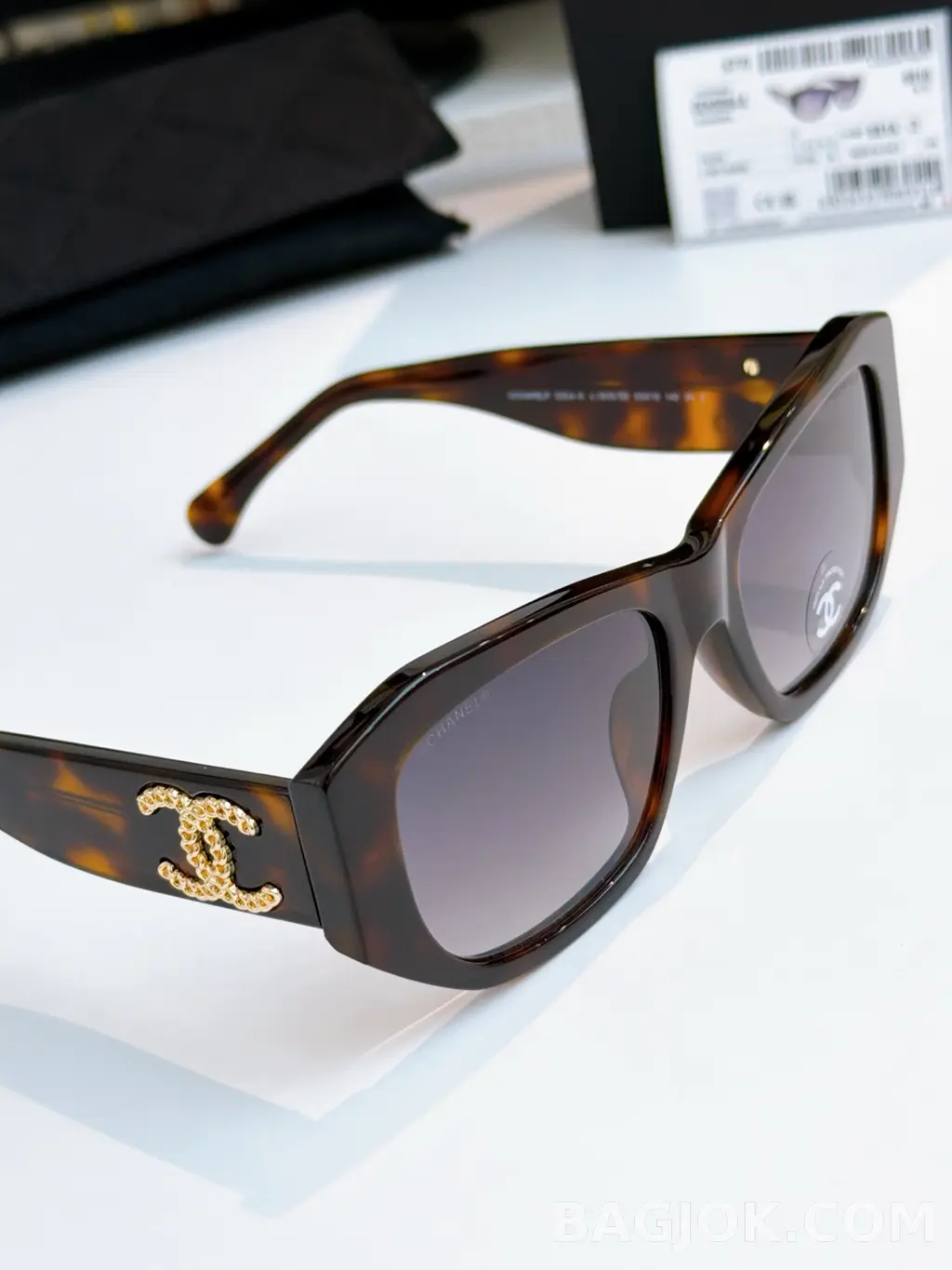 샤넬 CHANEL CH5554 Rectangular Sunglasses 상세 이미지