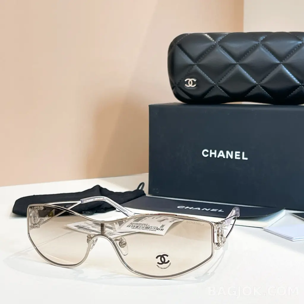 샤넬 CHANEL CH4073 Shield Sunglasses (Y2K Edition) 상세 이미지
