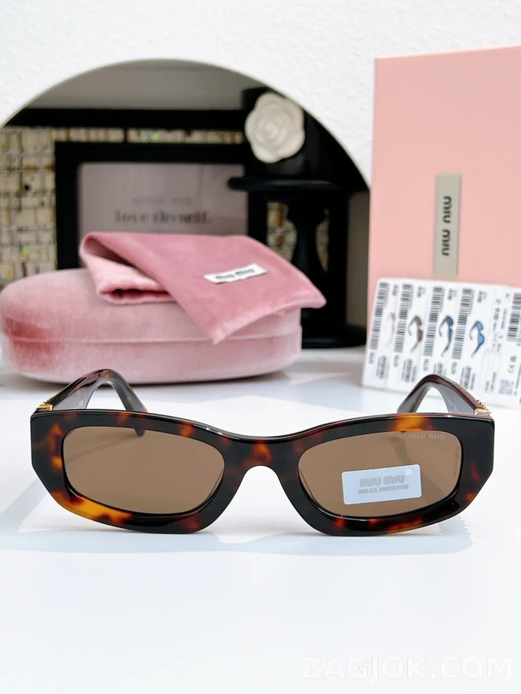 미우미우 MIU MIU SMU B04-F Sunglasses 상세 이미지
