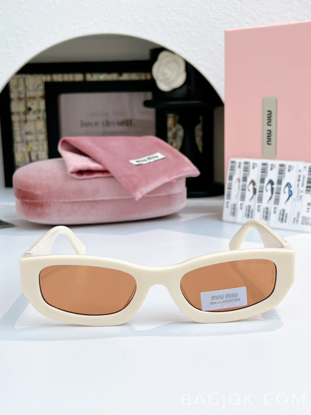 미우미우 MIU MIU SMU B04-F Sunglasses 상세 이미지
