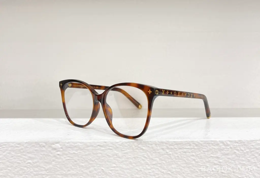 루이비통 LOUIS VUITTON Cat-eye Glasses 상세 이미지