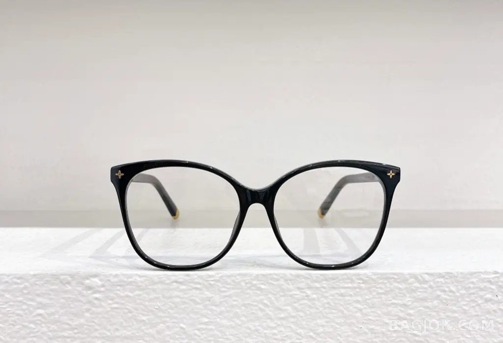 루이비통 LOUIS VUITTON Cat-eye Glasses 상세 이미지