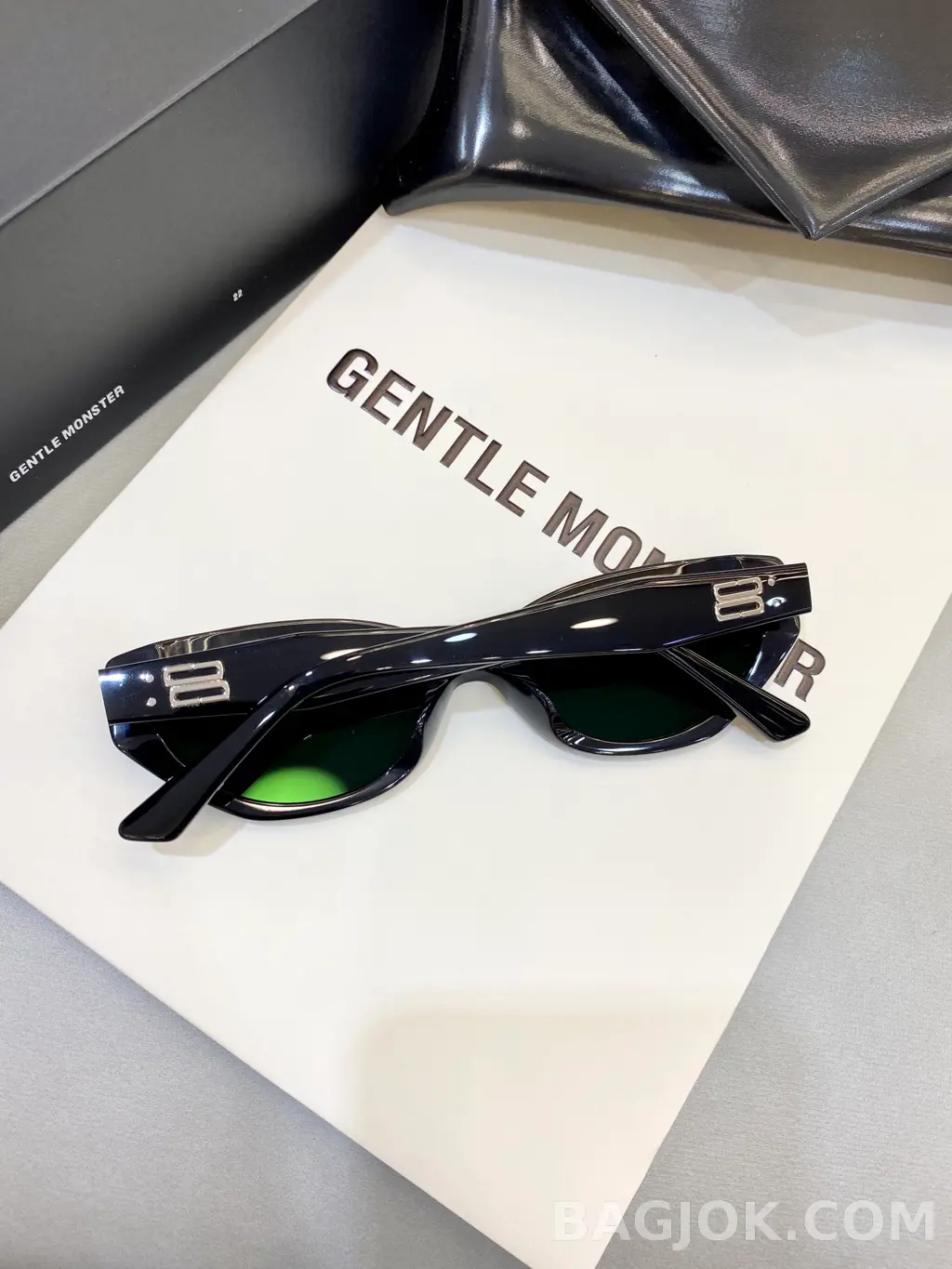 젠틀 몬스터 GENTLE MONSTER ROCOCO Sunglasses 상세 이미지