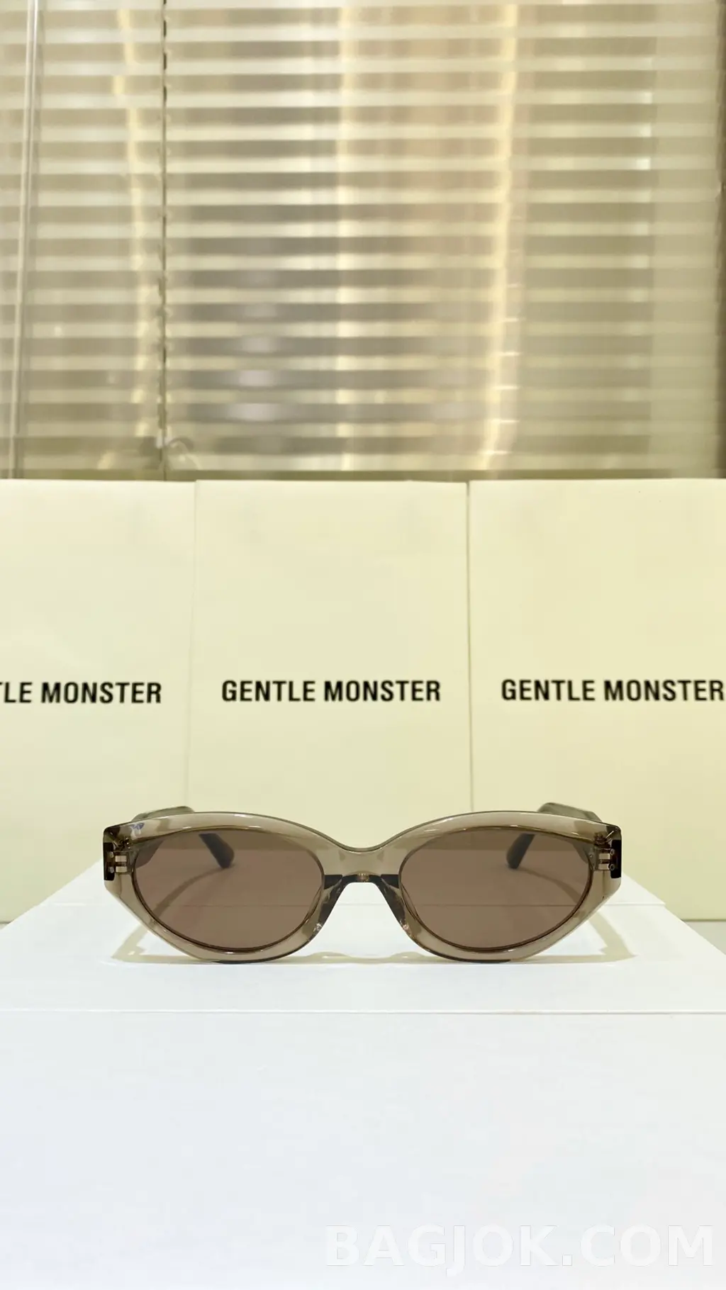 젠틀 몬스터 GENTLE MONSTER ROCOCO Sunglasses 상세 이미지
